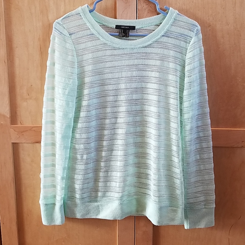 Lightweight sweater